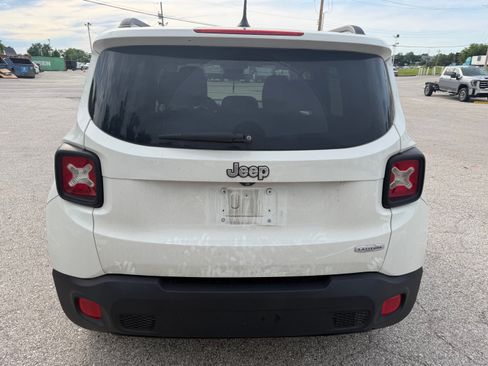 Used 2015 Jeep Renegade Latitude FWD image 6