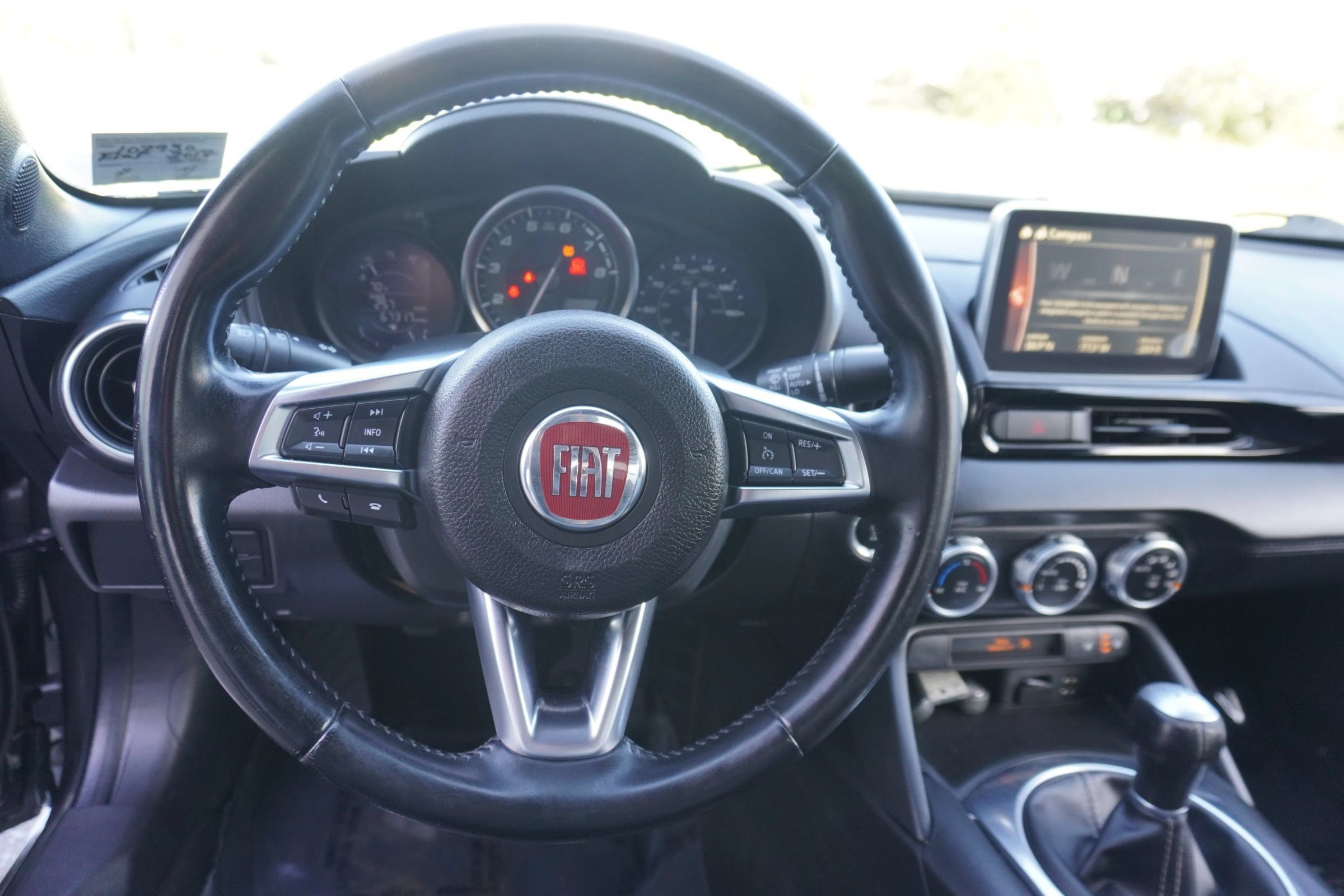 Used 2017 FIAT 124 Spider Lusso RWD image 18