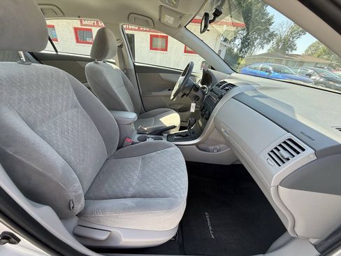 Used 2009 Toyota Corolla LE FWD image 12