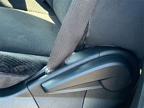 Used 2019 Dodge Grand Caravan SE image 30