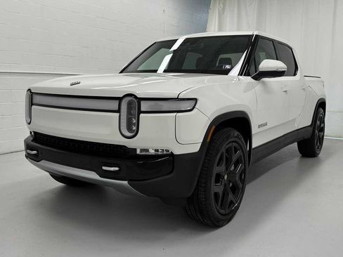 Used 2023 Rivian R1T Adventure image 4