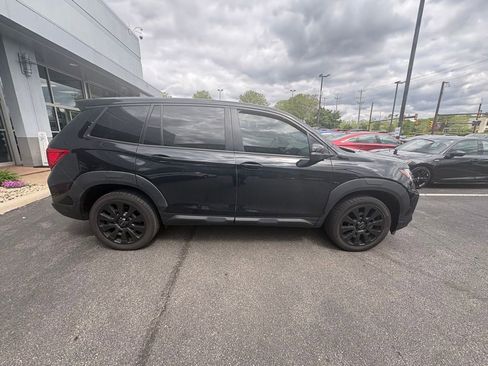 Used 2023 Honda Passport EX-L image 3