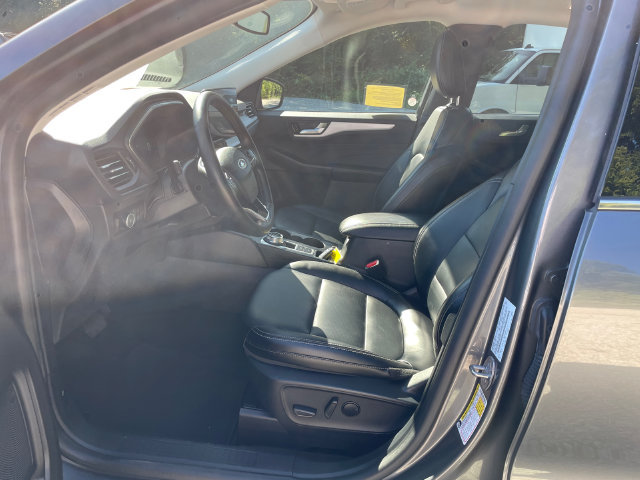 Certified 2025 Ford Escape Platinum AWD/4WD image 44