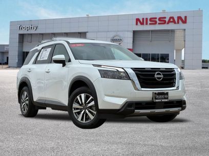 Used 2025 Nissan Pathfinder SL