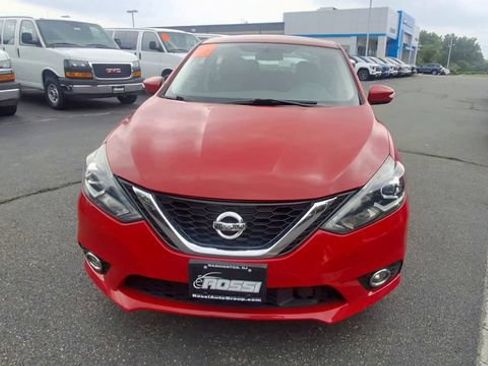 Used 2019 Nissan Sentra SR FWD image 3