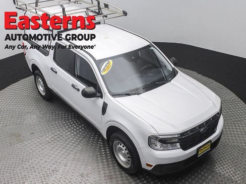 Used 2022 Ford Maverick XL FWD image 3