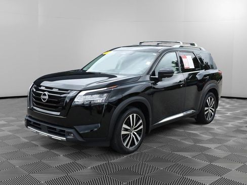 Used 2023 Nissan Pathfinder Platinum AWD/4WD image 5