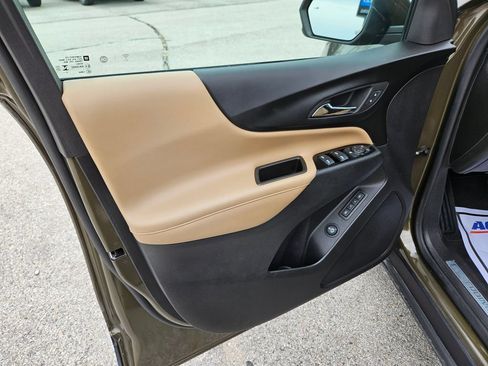 Used 2024 Chevrolet Equinox Premier FWD image 20