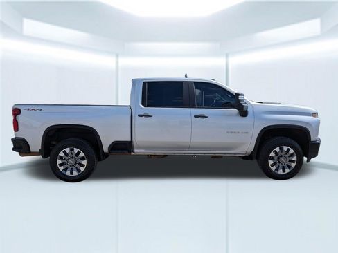 Used 2023 Chevrolet Silverado 2500 Custom w/ Custom Convenience Package image 7