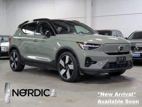 Used 2023 Volvo XC40 Recharge Plus image 1