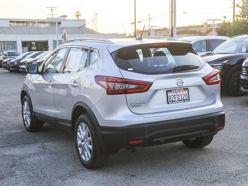 Used 2021 Nissan Rogue Sport SV image 6