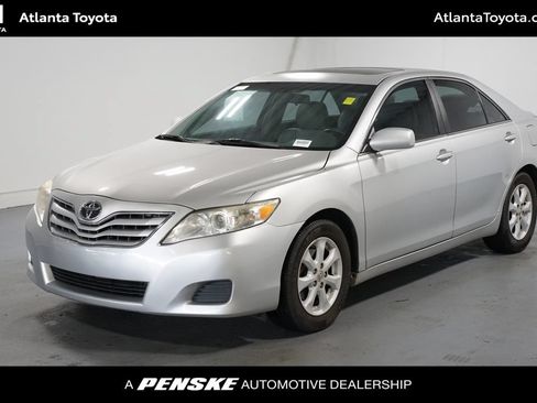 Used 2011 Toyota Camry LE w/ LE Extra-Value Pkg FWD image 1