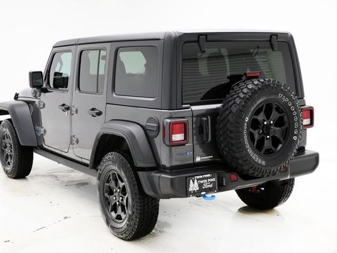 Used 2023 Jeep Wrangler Unlimited w/ Cold Weather Group image 6
