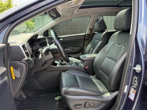 Used 2021 Kia Sportage EX w/ EX Technology Package image 2