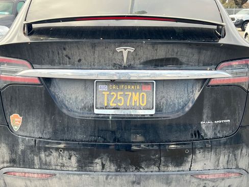 Used 2019 Tesla Model X Long Range image 15
