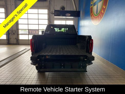 Used 2024 GMC Sierra 2500 SLT w/ SLT Convenience Package AWD/4WD image 21
