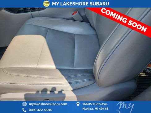 Used 2017 Toyota Highlander XLE AWD/4WD image 12