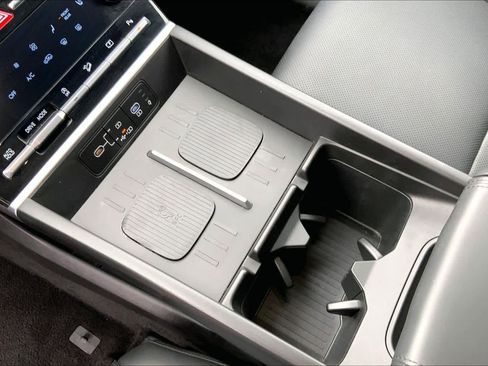 Used 2025 Hyundai Santa Fe SEL FWD image 17