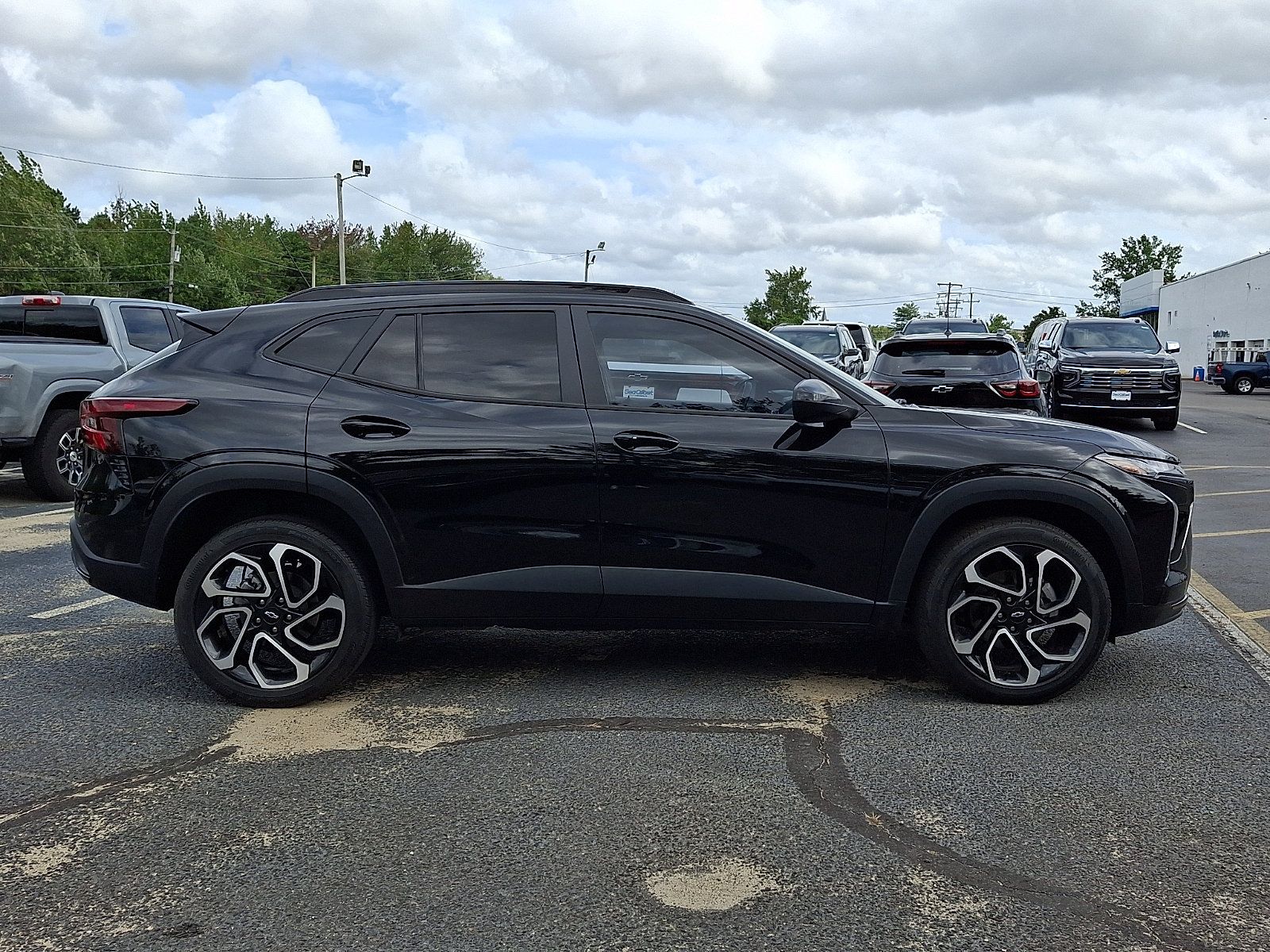 Used 2024 Chevrolet Trax RS w/ Driver Confidence Package FWD image 7