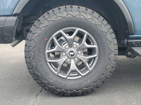 New 2025 Ford Bronco Badlands image 5