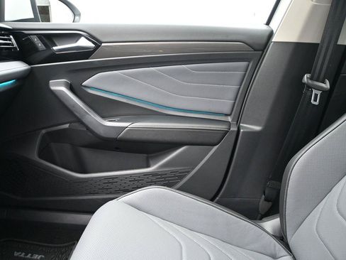 Certified 2026 Volkswagen Jetta SEL FWD image 6