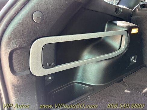 Used 2015 Jeep Cherokee Trailhawk image 37