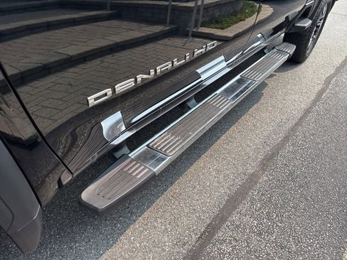 Used 2025 GMC Sierra 2500 Denali w/ Technology Package image 7