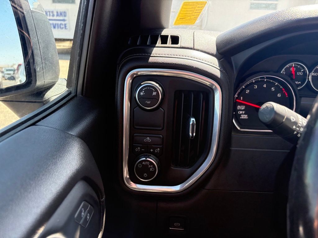 Used 2019 Chevrolet Silverado 1500 LT w/ Texas Edition RWD image 15