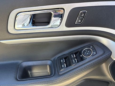 Used 2014 Ford Explorer XLT w/ Equipment Group 202A image 18