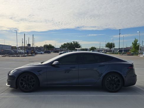 Used 2022 Tesla Model S Plaid image 7
