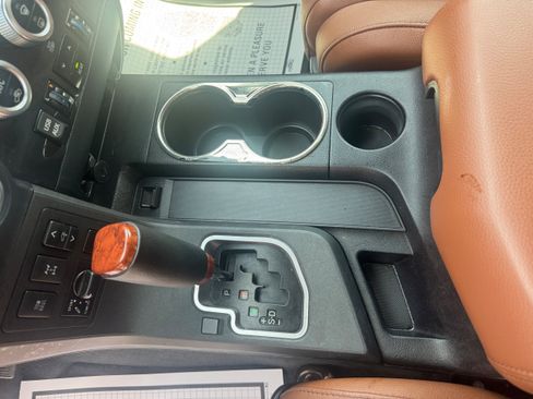 Used 2019 Toyota Sequoia Platinum AWD/4WD image 19
