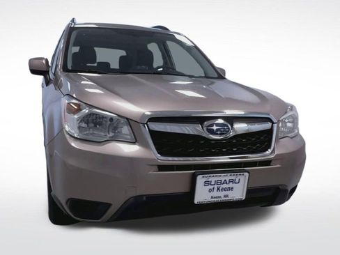 Used 2016 Subaru Forester 2.5i Premium w/ All-Weather Package AWD/4WD image 2