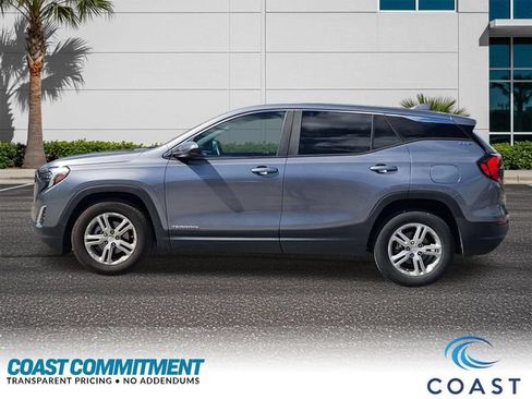 Used 2021 GMC Terrain SLE FWD image 3