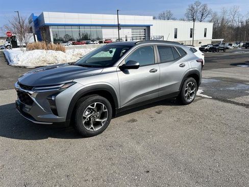 New 2026 Chevrolet Trax LT w/ LT Convenience Package image 1