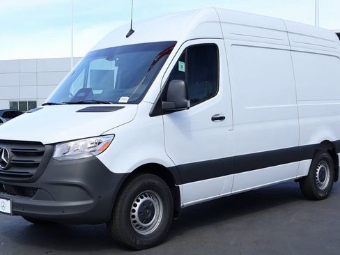 New 2025 Mercedes-Benz Sprinter 2500 image 1