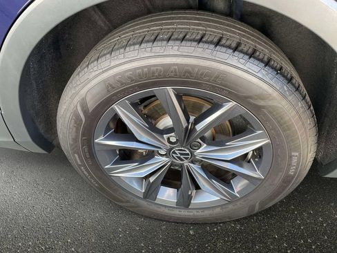 Used 2023 Volkswagen Tiguan SE FWD image 14