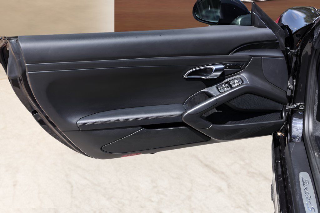 Used 2014 Porsche Boxster S RWD image 23