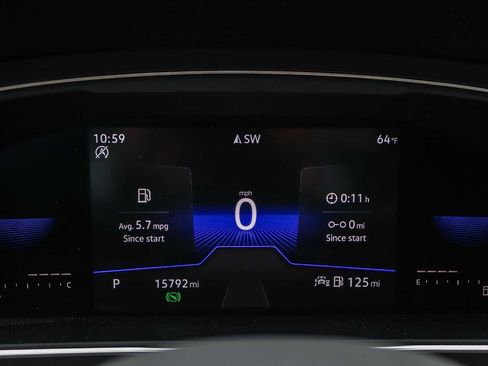 Used 2022 Volkswagen Tiguan SE FWD image 21