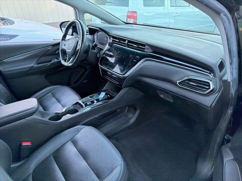 Used 2023 Chevrolet Bolt LT w/ Infotainment Package image 18