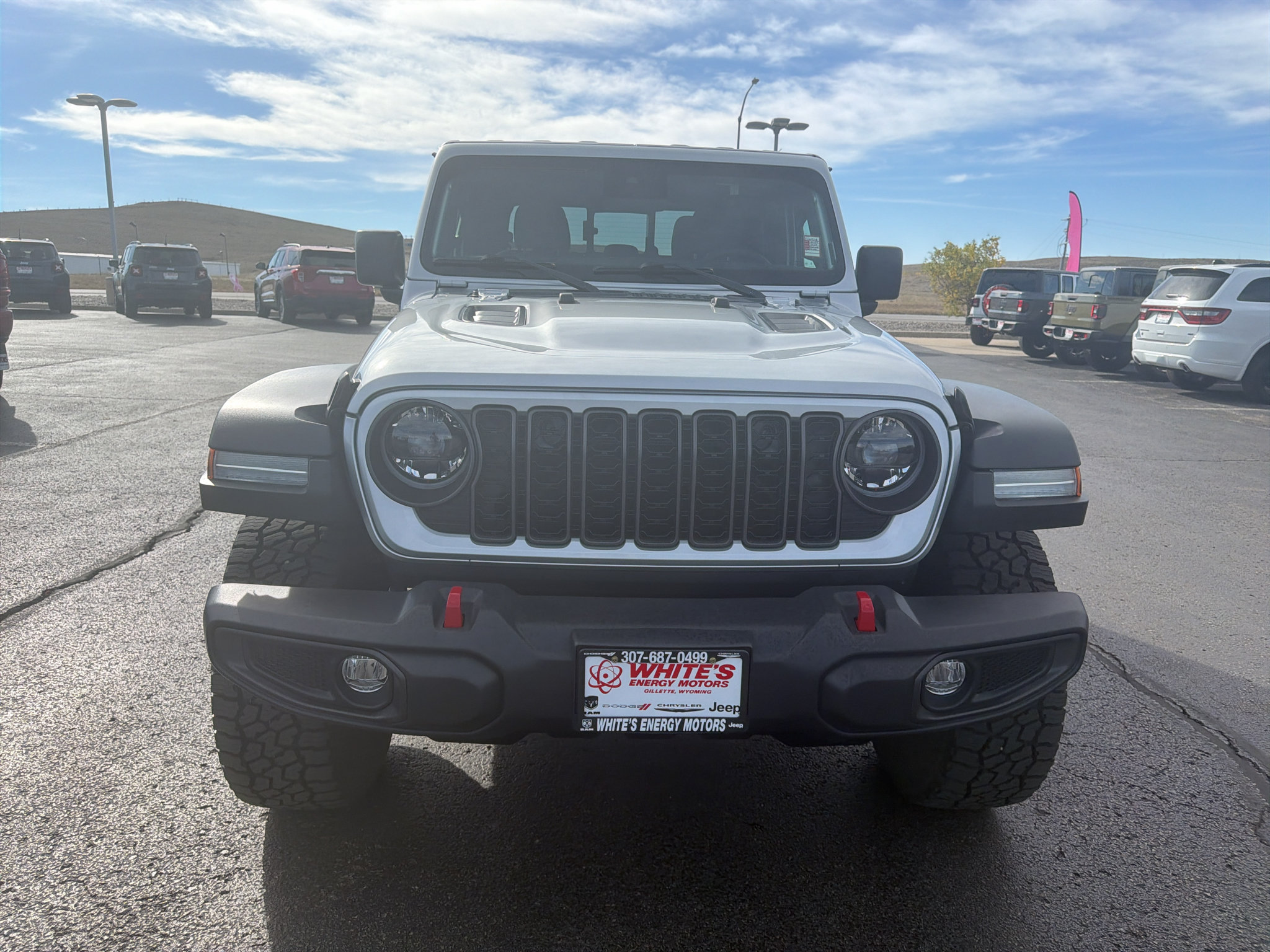 Used 2024 Jeep Gladiator Rubicon w/ Convenience Group AWD/4WD image 2