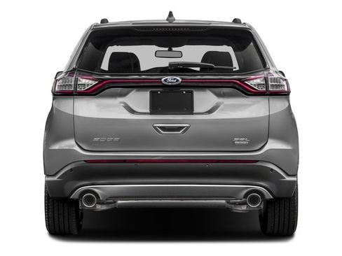 Used 2018 Ford Edge Titanium FWD image 5