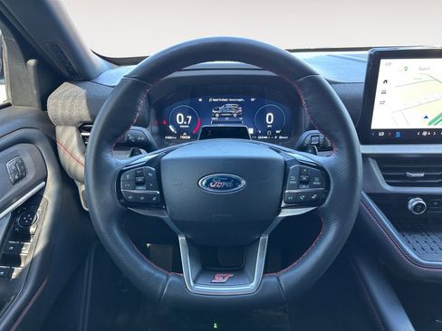 Used 2025 Ford Explorer ST AWD/4WD image 16