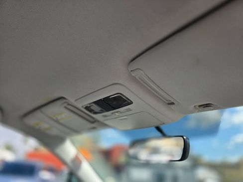 Used 2017 Subaru Forester 2.5i w/ Alloy Wheel Package image 12