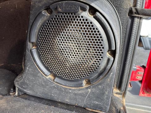 Used 2010 Jeep Wrangler Unlimited Sport image 24