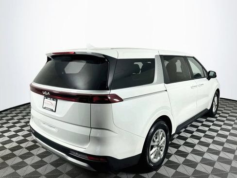 Used 2023 Kia Carnival LX FWD image 8