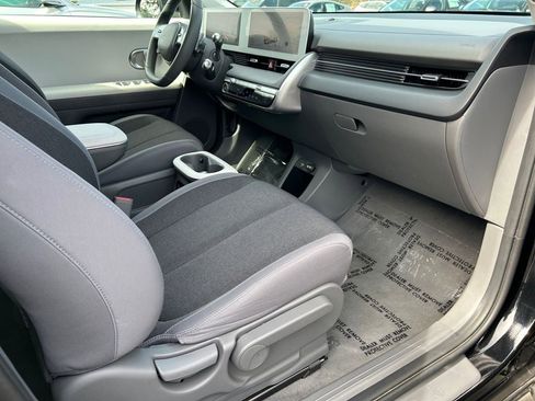 Used 2024 Hyundai Ioniq 5 SEL image 26