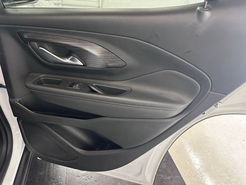 Used 2022 GMC Terrain SLT image 37