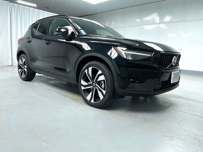 Certified 2025 Volvo XC40 B5 Plus