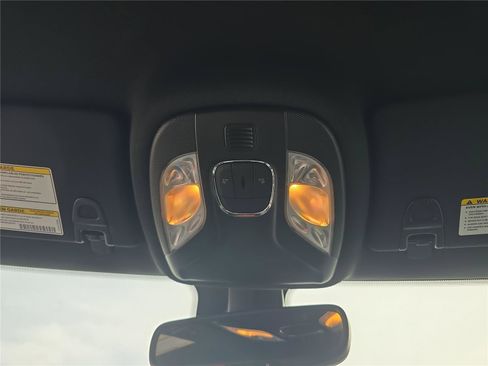 Used 2024 Jeep Compass Trailhawk AWD/4WD image 25