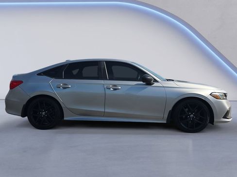 Used 2023 Honda Civic Sport image 6